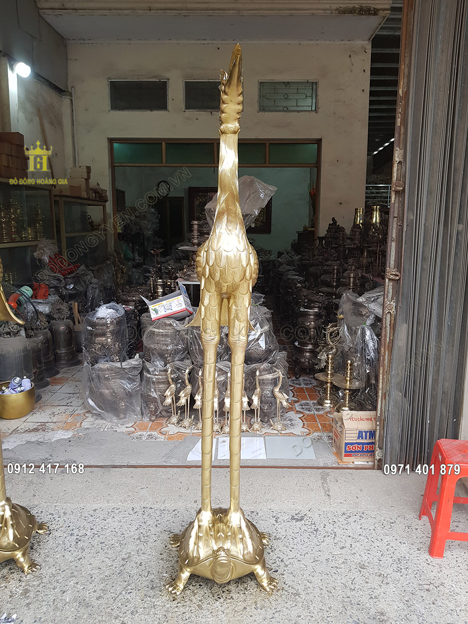 Hạc v&agrave; r&ugrave;a l&agrave; đ&ocirc;i bạn v&ocirc; c&ugrave;ng th&acirc;n thiết, thường gi&uacute;p đỡ nhau trong c&aacute;c ho&agrave;n cảnh kh&oacute; khăn